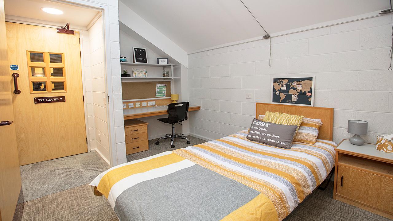 Robbins Hall - University of Plymouth