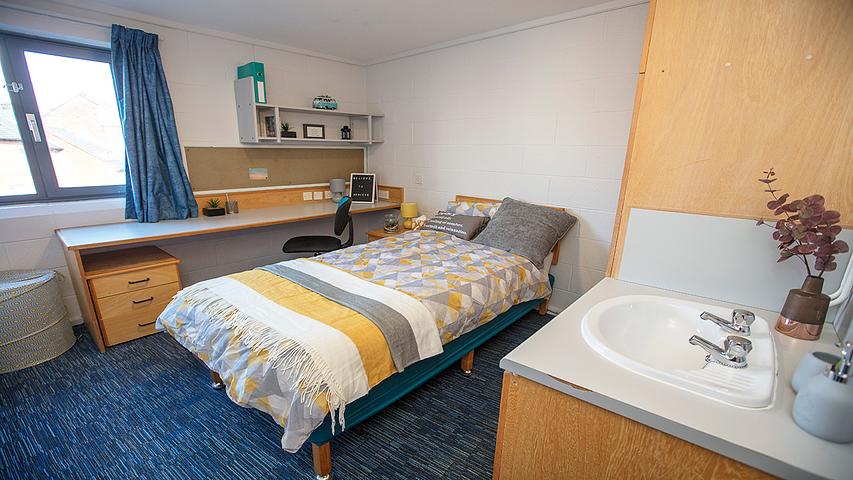 robbins-hall-university-of-plymouth
